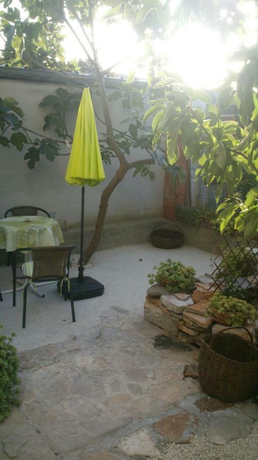 Apartment Bozava - Nena Bagian luar foto